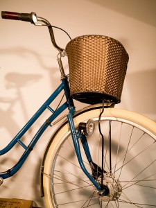 Damcykel-custombygge-lykta-styre-cykelkorg